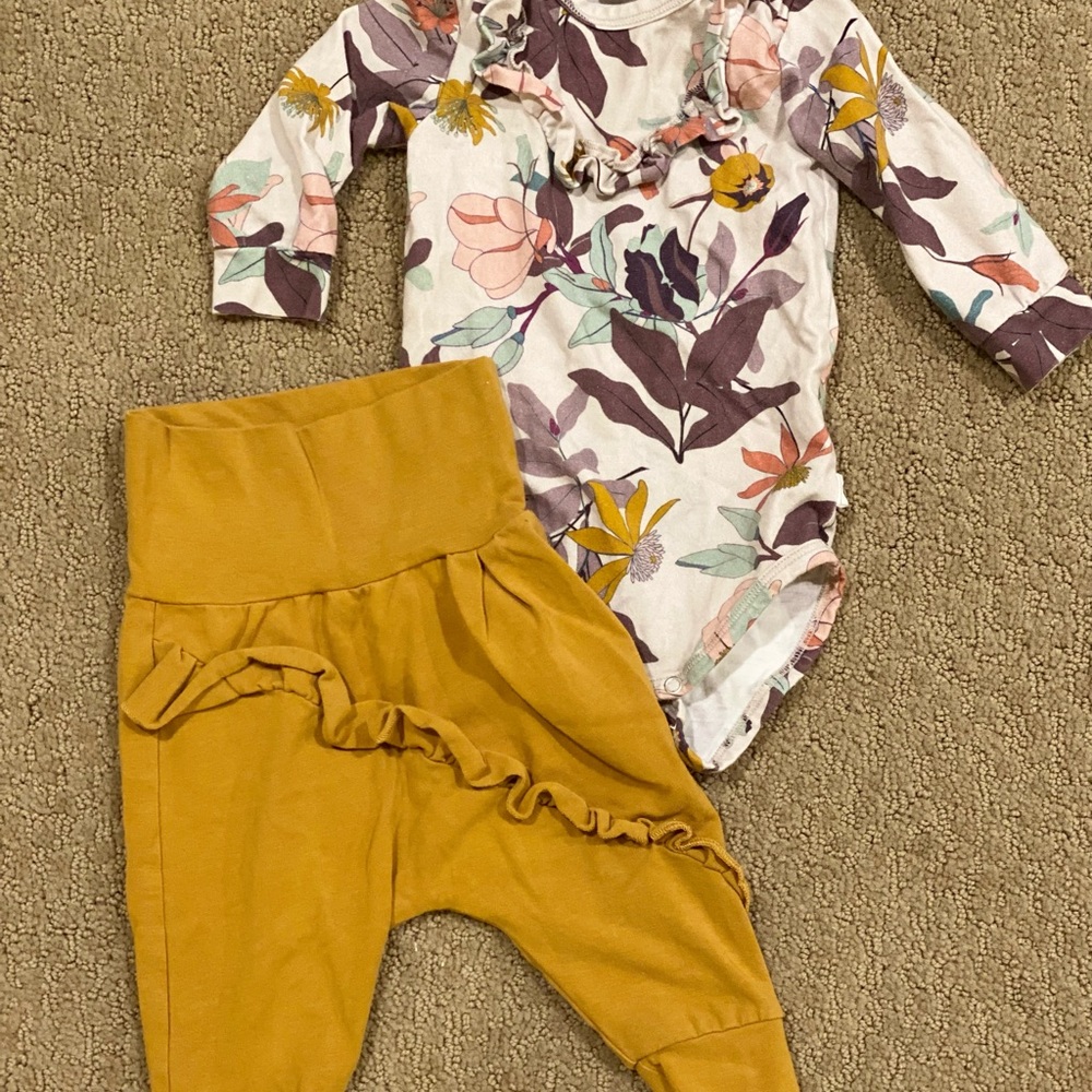 Musli (boutique brand) baby girl outfit